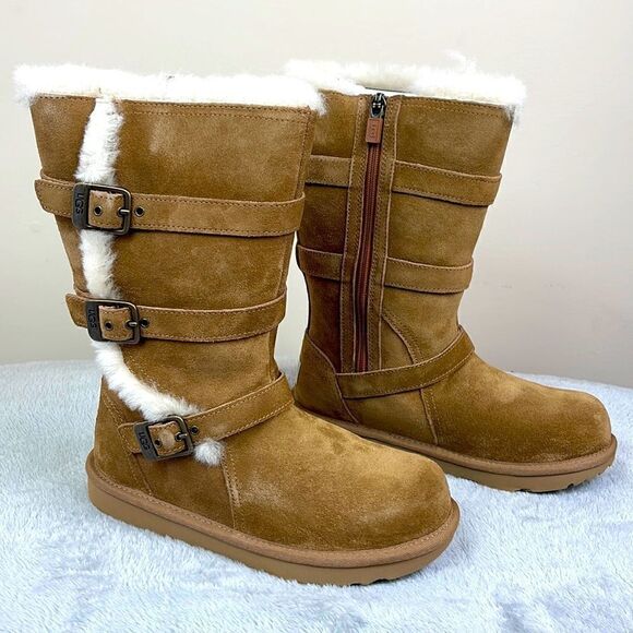 UGG MADDI II  - Picture 1 of 6